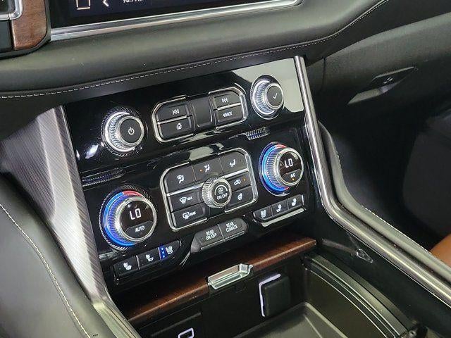 2024 GMC Yukon XL Denali Ultimate