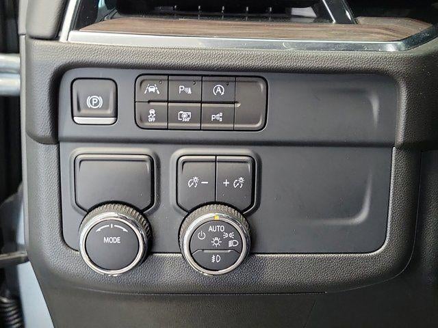 2025 Chevrolet Suburban LT