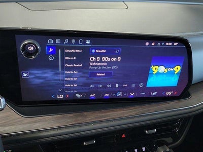 2025 Chevrolet Suburban LT