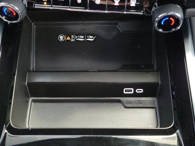 2025 Chevrolet Suburban LT