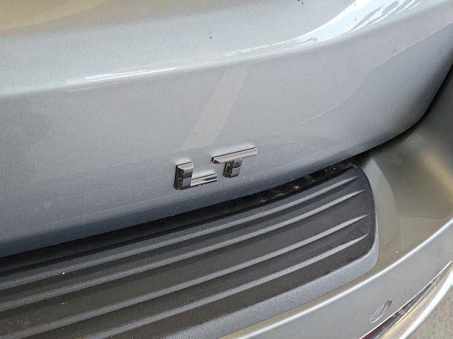 2025 Chevrolet Suburban LT