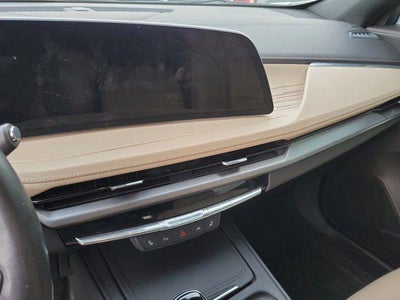 2024 Cadillac XT4 FWD Premium Luxury