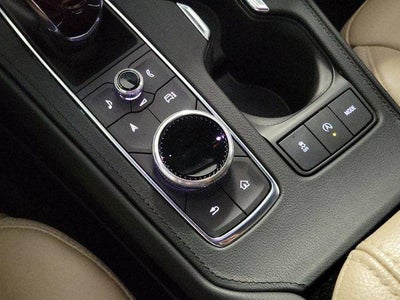 2024 Cadillac XT4 FWD Premium Luxury