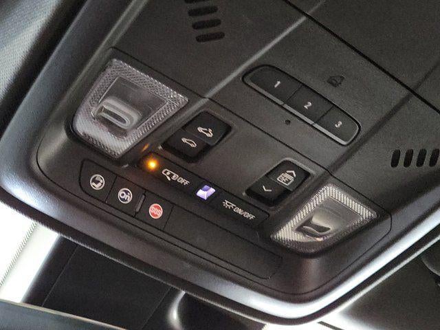 2023 Cadillac XT4 FWD Premium Luxury