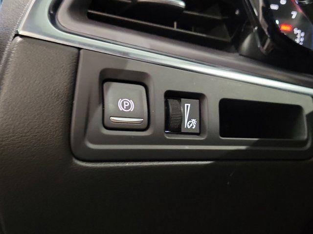 2025 Cadillac XT5 FWD Luxury