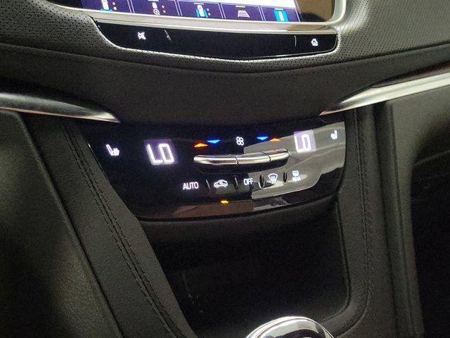 2023 Cadillac XT5 Base