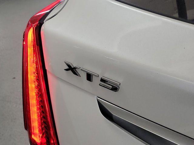 2023 Cadillac XT5 FWD Premium Luxury