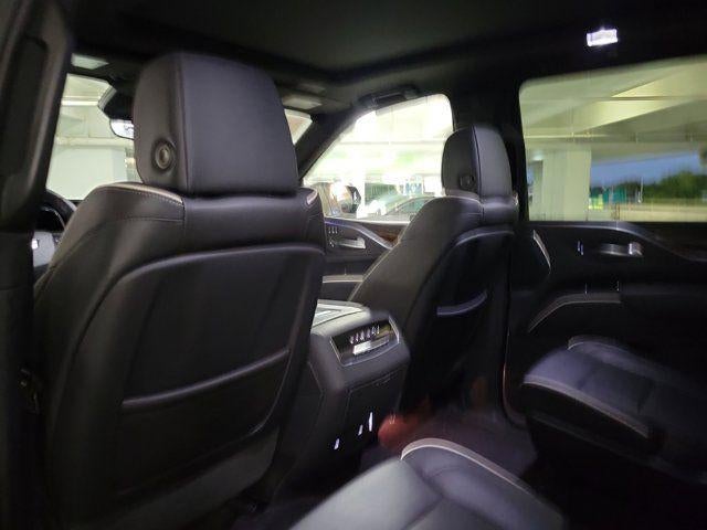 2022 Cadillac Escalade ESV Premium Luxury
