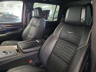 2023 Cadillac Escalade ESV 4WD Sport Platinum