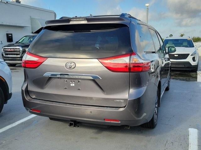 2018 Toyota Sienna L