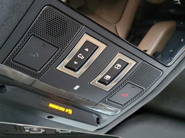 2025 Land Rover Defender V8