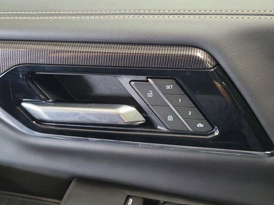 2025 GMC Yukon Elevation