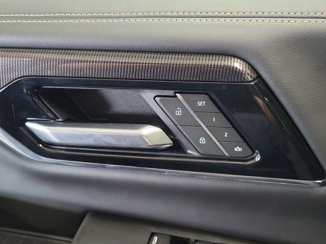2025 GMC Yukon Elevation