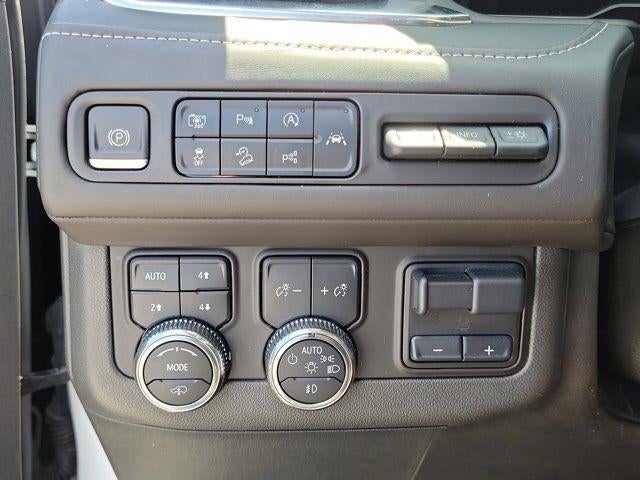 2024 GMC Yukon XL Denali Ultimate