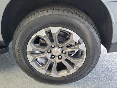 2025 Chevrolet Suburban LT