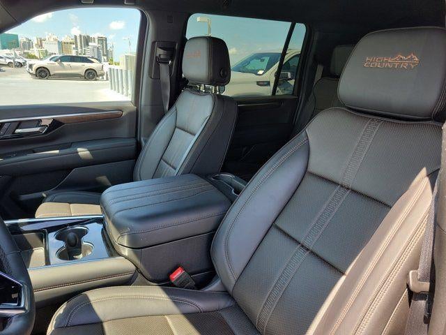 2025 Chevrolet Suburban High Country