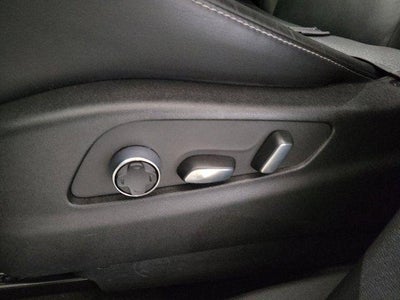 2024 Cadillac XT4 FWD Premium Luxury