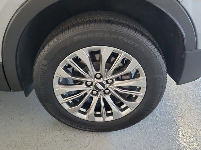 2024 Cadillac XT4 FWD Premium Luxury