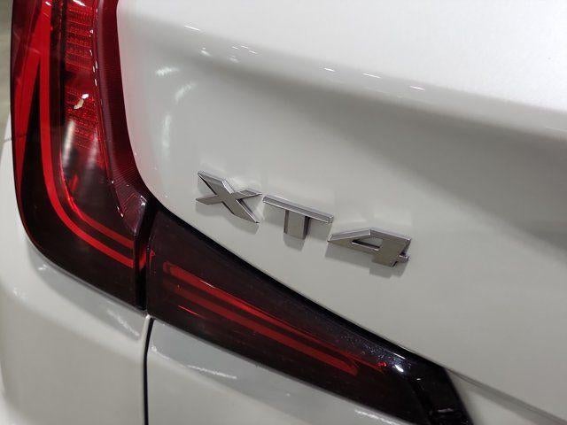 2024 Cadillac XT4 FWD Premium Luxury