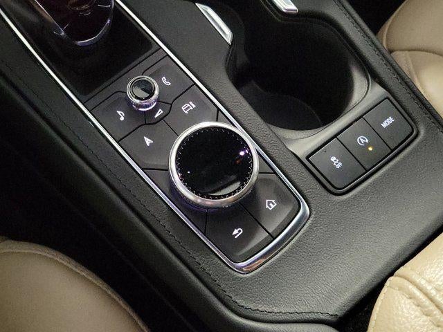 2024 Cadillac XT4 FWD Premium Luxury
