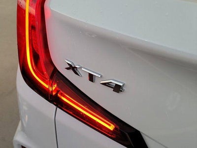 2024 Cadillac XT4 FWD Premium Luxury