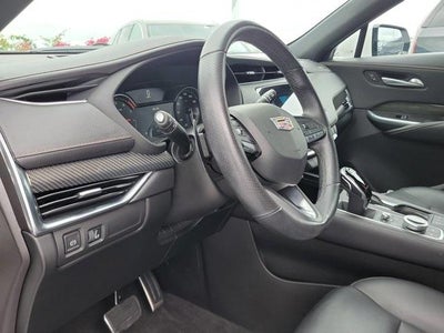 2022 Cadillac XT4 FWD Sport