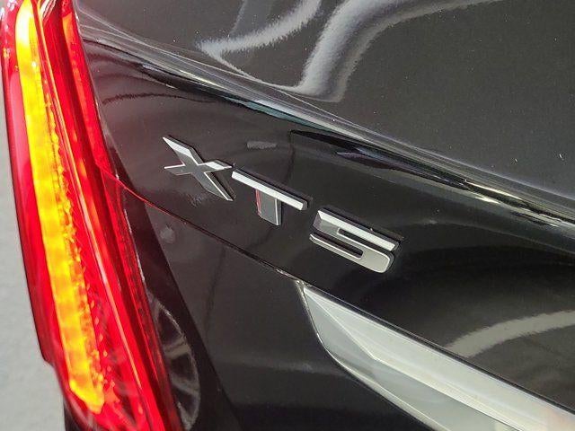 2023 Cadillac XT5 FWD Luxury