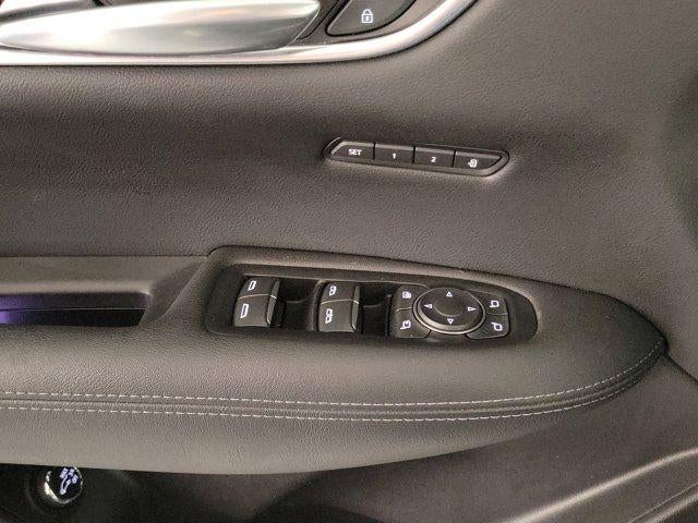 2022 Cadillac XT5 FWD Premium Luxury