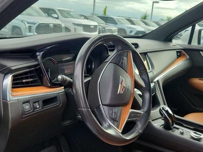 2022 Cadillac XT5 FWD Premium Luxury