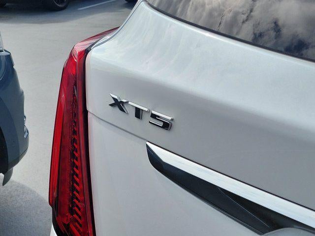 2024 Cadillac XT5 FWD Premium Luxury