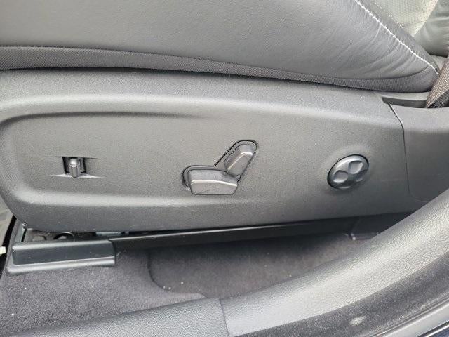 2023 Chrysler 300 300C