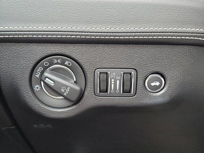 2023 Chrysler 300 300C