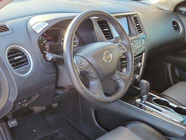 2020 Nissan Pathfinder SL