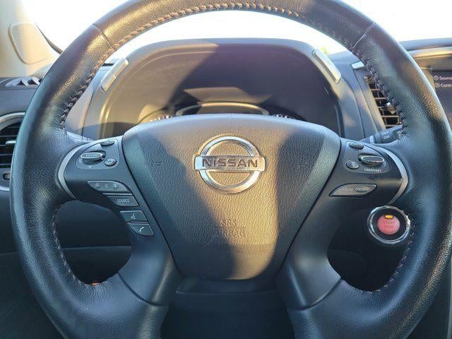 2020 Nissan Pathfinder SL