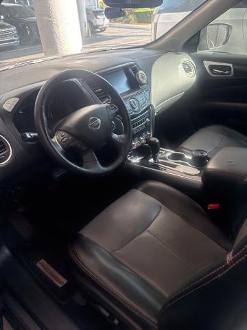 2020 Nissan Pathfinder SL